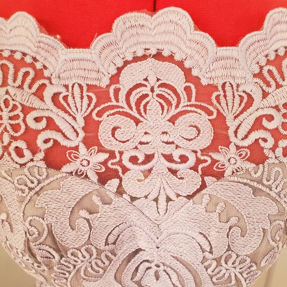 Lilac lace tulle dress - Picture 2 of 5